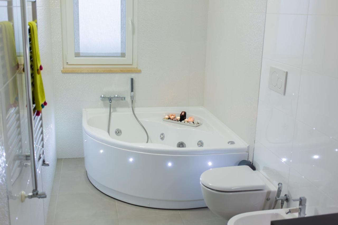 Sea View Apartment Монополи Экстерьер фото